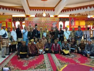 Tanah Adat Dihibahkan Ke KOREM 043 Gatam Oleh Gubernur Lampung, Tokoh Adat Mergo Subing Lamtim Minta Perlindungan Hukum Ke Mantan Kapolda Ike Edwin Tanah Adat Dihibahkan Ke KOREM 043 Gatam Oleh Gubernur Lampung, Tokoh Adat Mergo Subing Lamtim Minta Perlindungan Hukum Ke Mantan Kapolda Ike Edwin